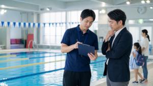 地方のスイミングスクールM&Aで会員継続・送迎・水質管理を確認する場面